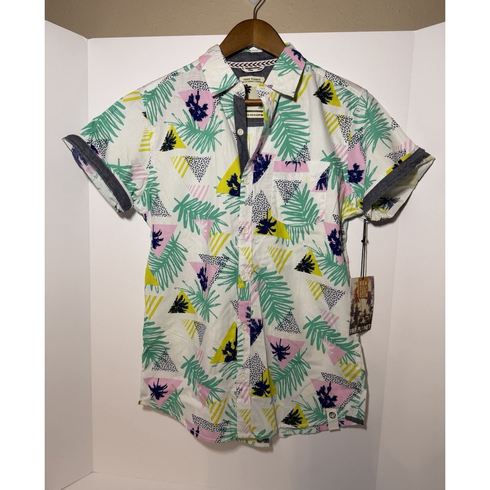 NWT Free Planet Men's Button Front Shirt Medium Tropical Palm Tree Print Short S